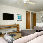 Vista de area de estar con Smart TV